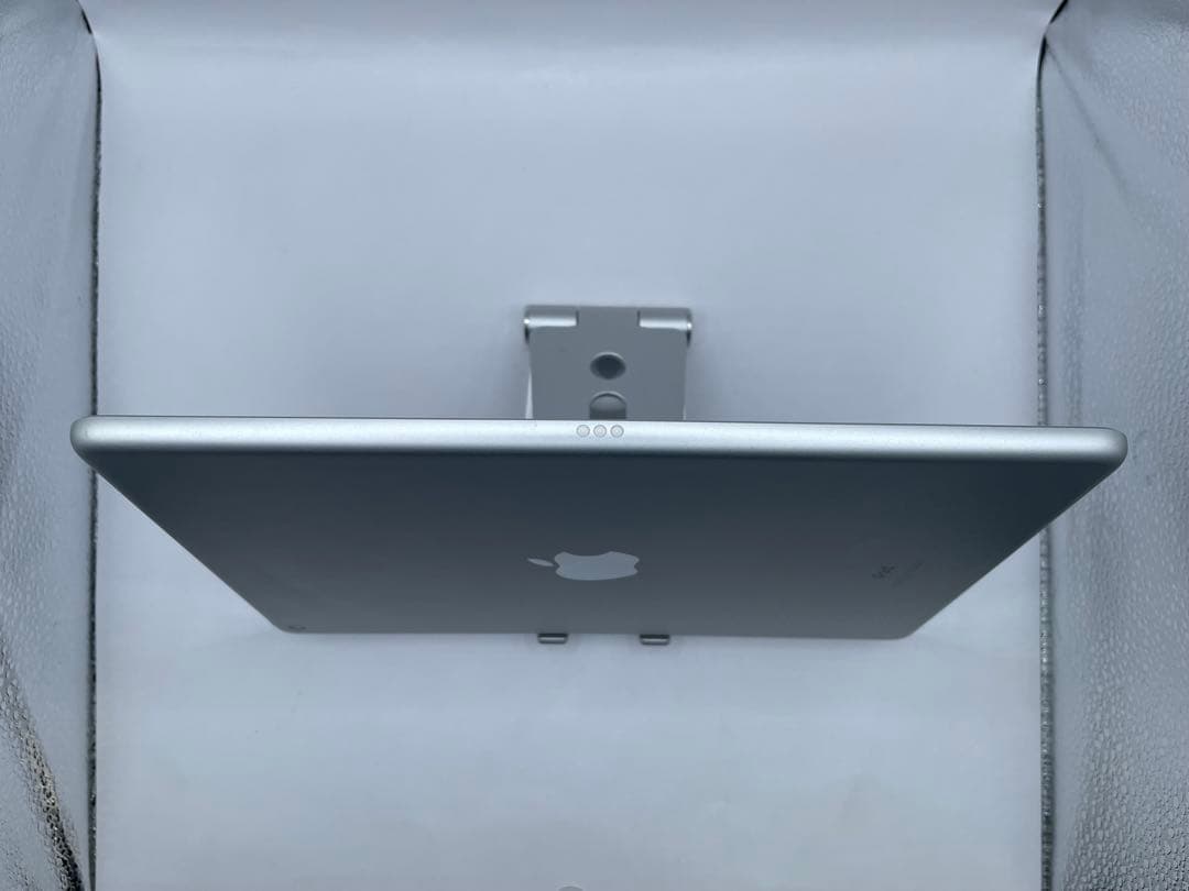 iPad 7世代 32GB バッテリー82%