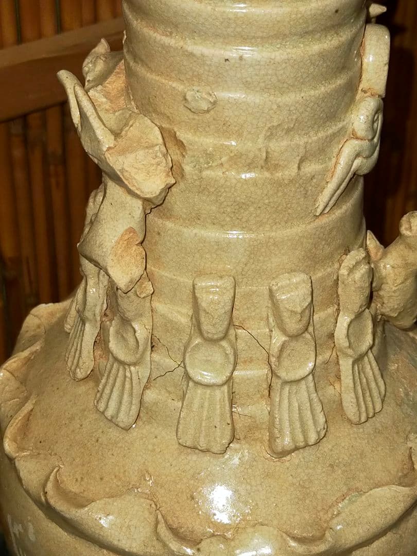 ♥値下げ！中国　白釉　花瓶　発掘品　カケあり　桐箱付き　出土品　骨董　古玩