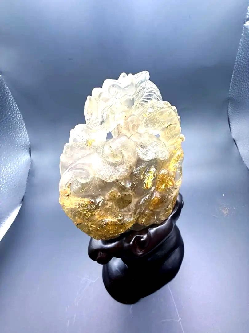 タイチンルチルクォーツ神龍の天然石彫り物