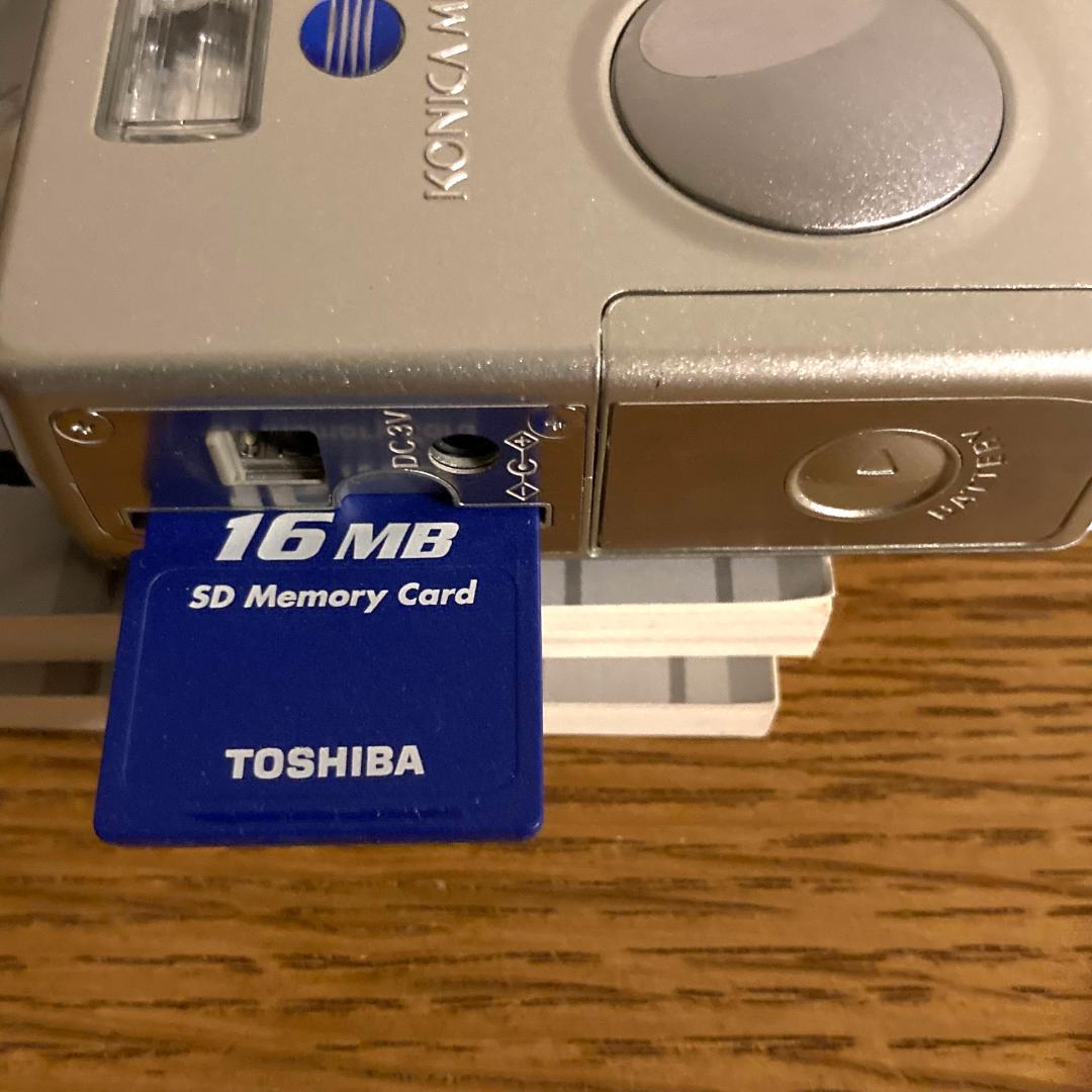 美品 動作確認済み KONIKA MINOLTA DiMAGE X31 デジカメ