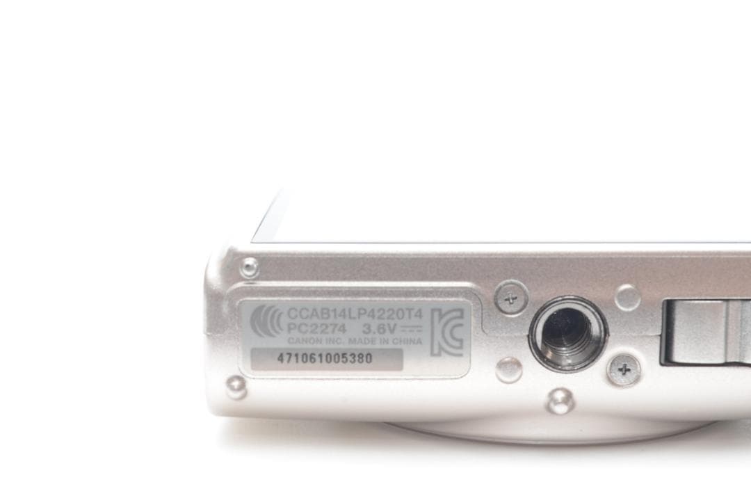 Canon IXY 650 シルバー コンパクトデジタルカメラ 箱付