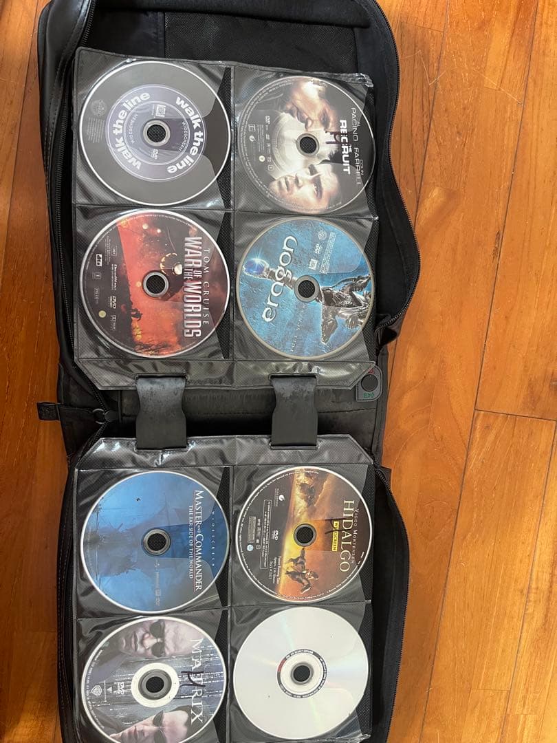 EAST DVDプレーヤー HDMIケーブル・DVD大量付