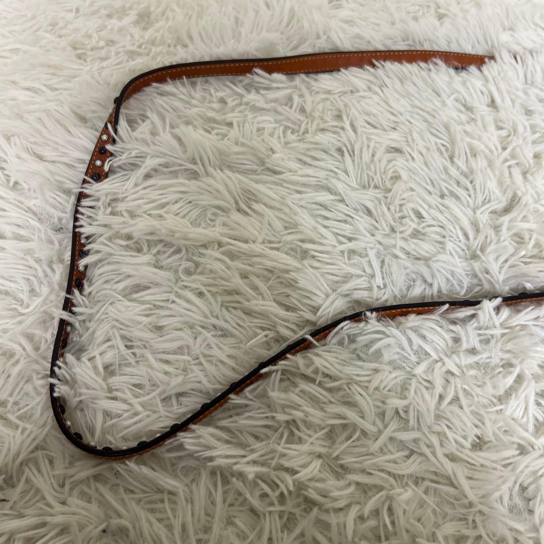 美品　COACH ショルダーバッグ　斜め掛け　サドルバッグ　スタッズ　スエード