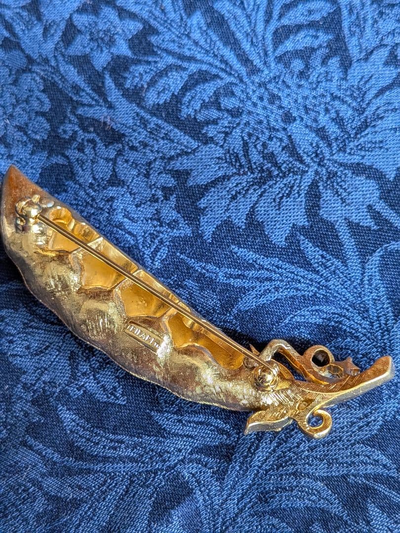 Trifari　トリファリ　ブローチ　えんどう豆　ヴィンテージ　美品
