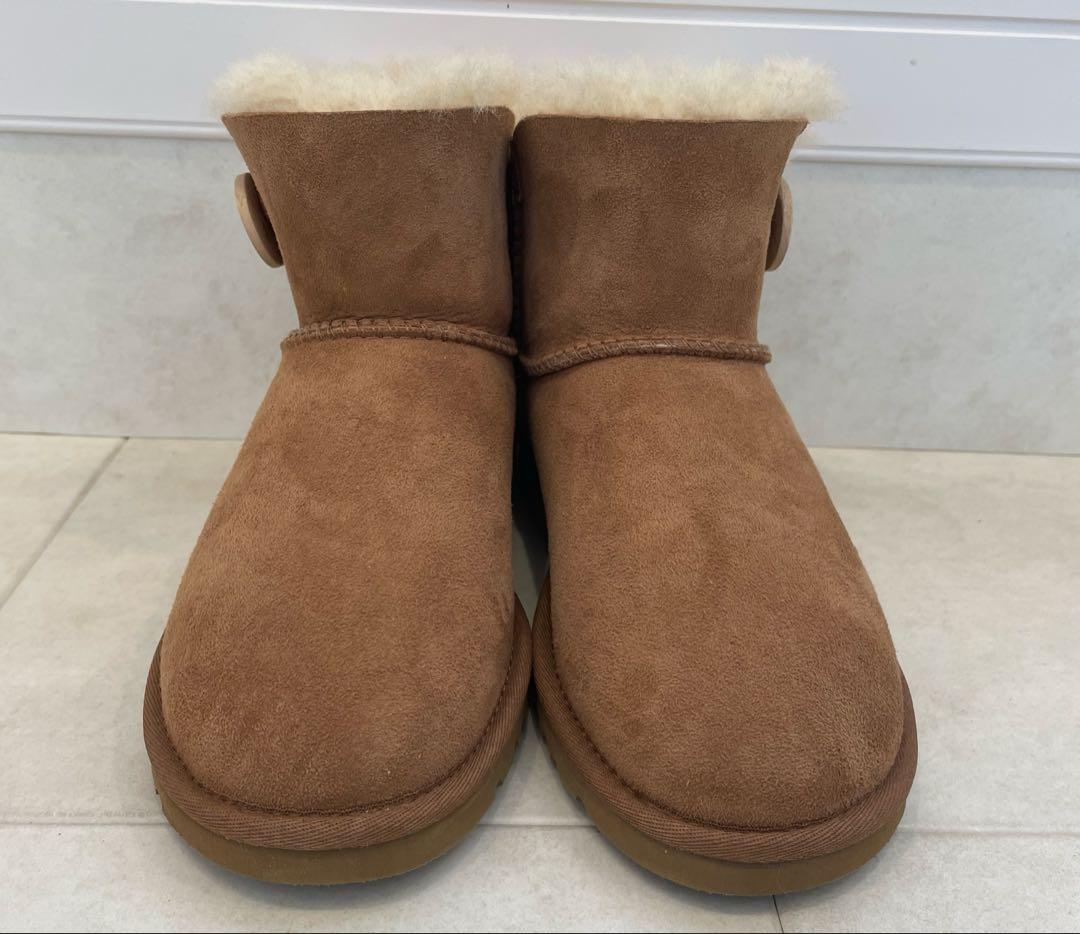 【新品・未使用】アグ(UGG)ミニベイリーボタン★チェスナット★ 36