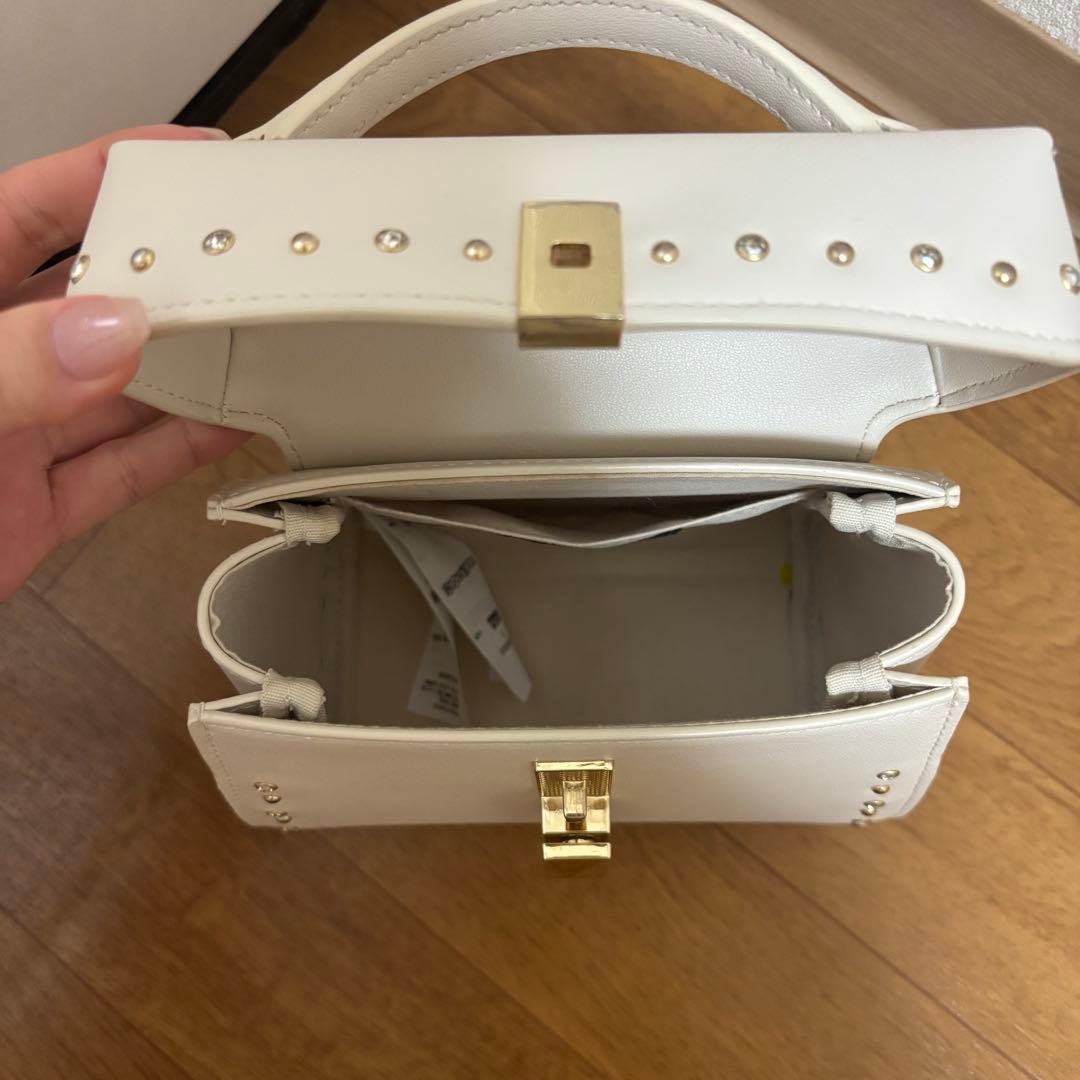CELFORD リュタン ビジュースタッズポシェット　アイボリー
