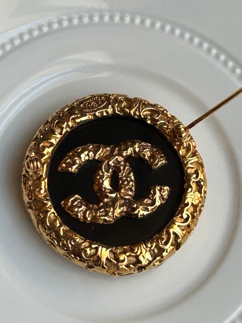 CHANELシャネル　超レア　ヴィンテージ　ブラック　溶岩ブローチ