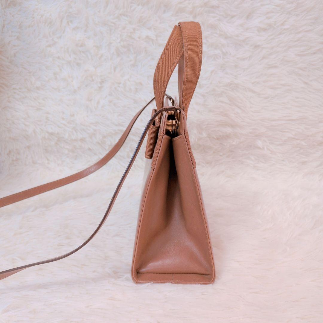 SalvatoreFerragamo ヴァラリボン 2WAY ショルダーバッグ