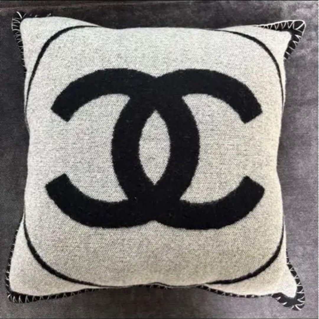 最終値下げ！【新品】CHANELロゴクッション 2個セット