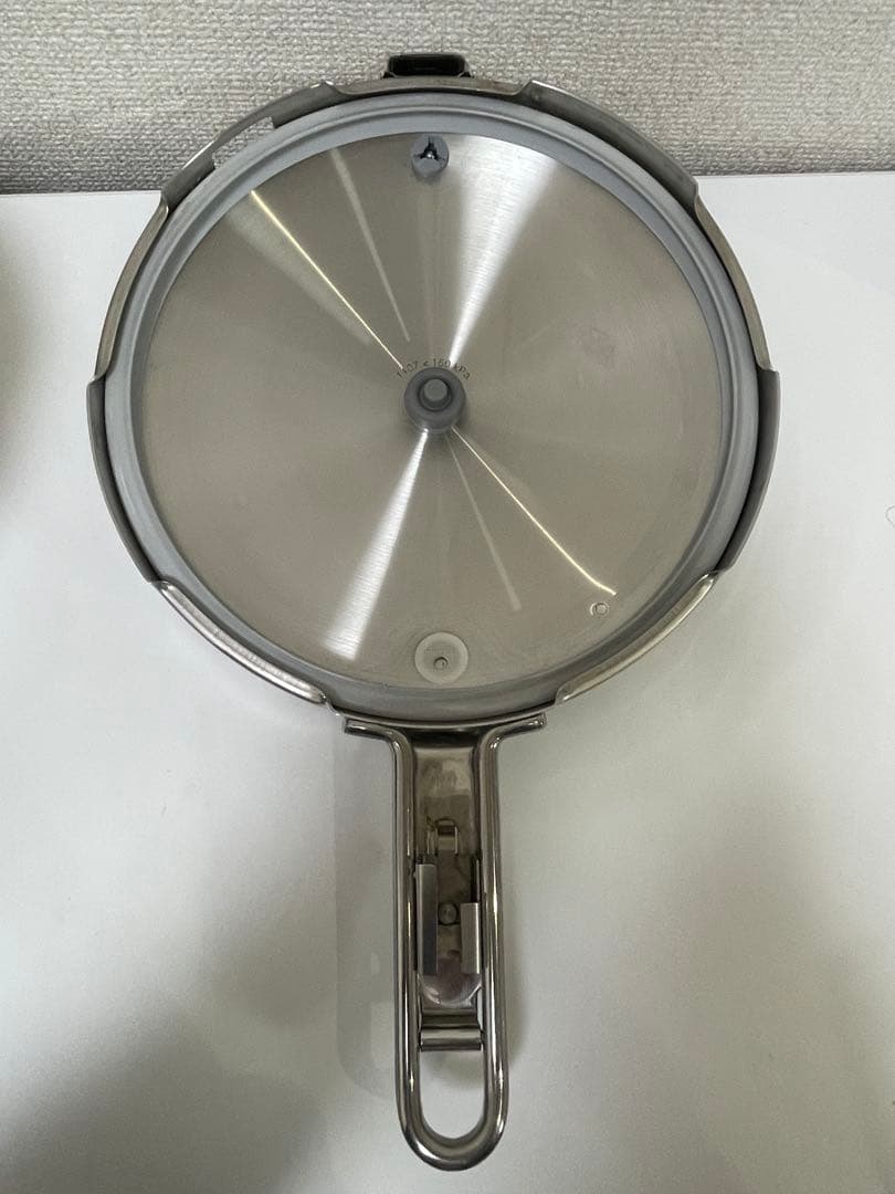 【現状品】パーフェクトキッチン 圧力鍋5リットル （フタ/本体)のみ