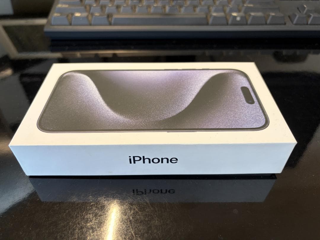 【美品】iPhone 15 pro 128GB ブルーチタニウム　SIMフリー