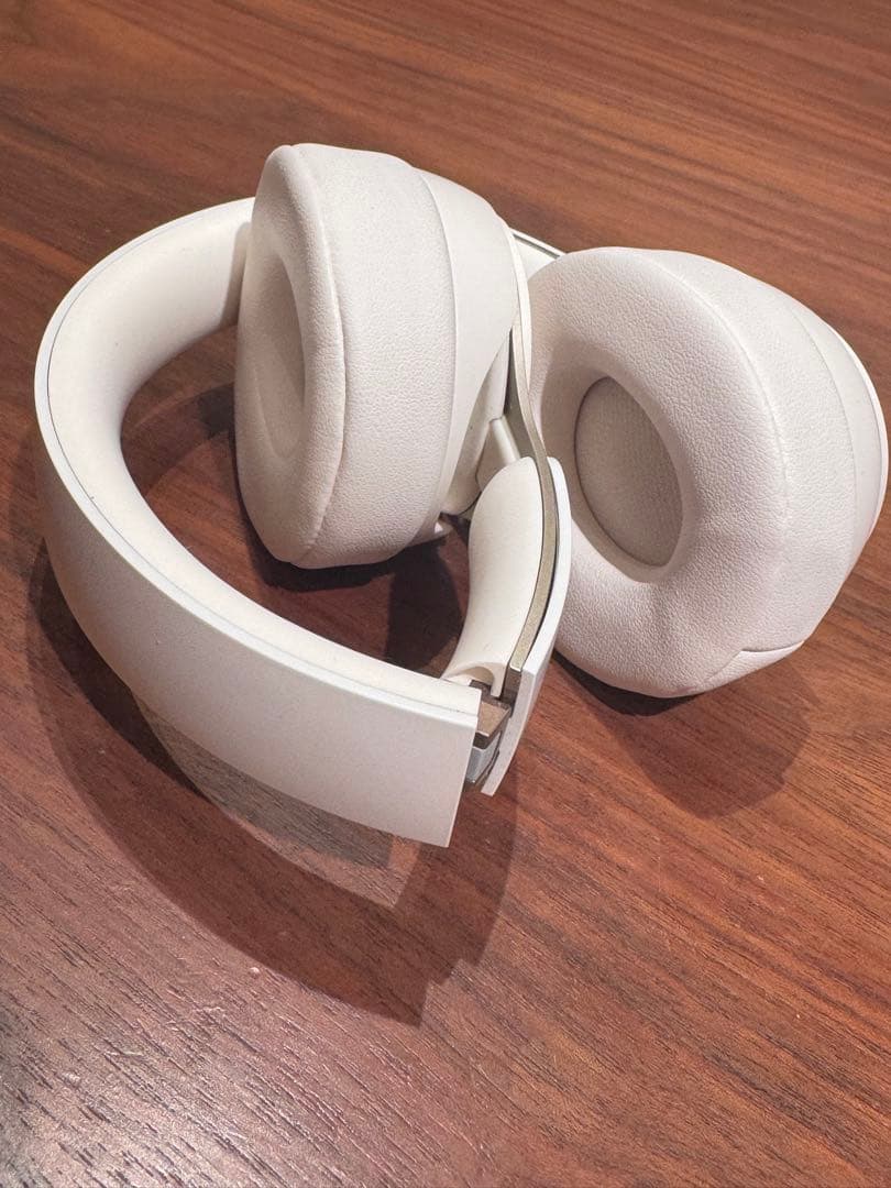 Beats by Dr Dre SOLO PRO IVORY キズや汚れ無し