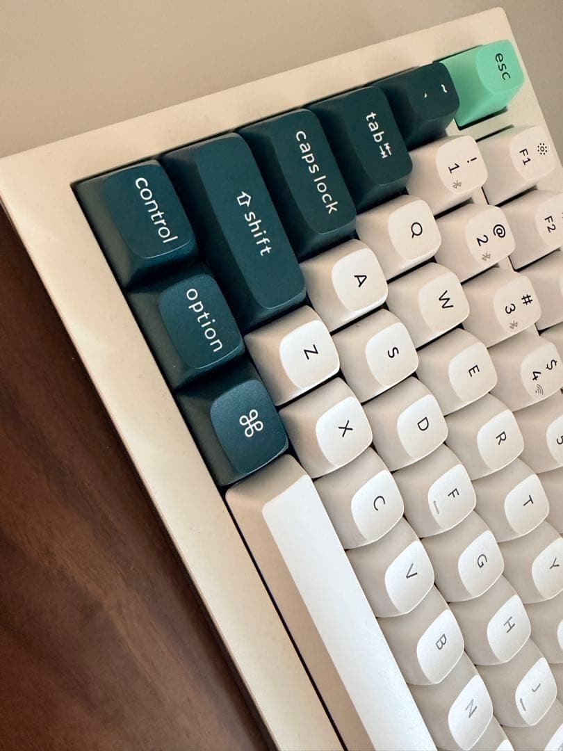 Keychron Q1 HE ワイヤレスキーボード パームレスト付