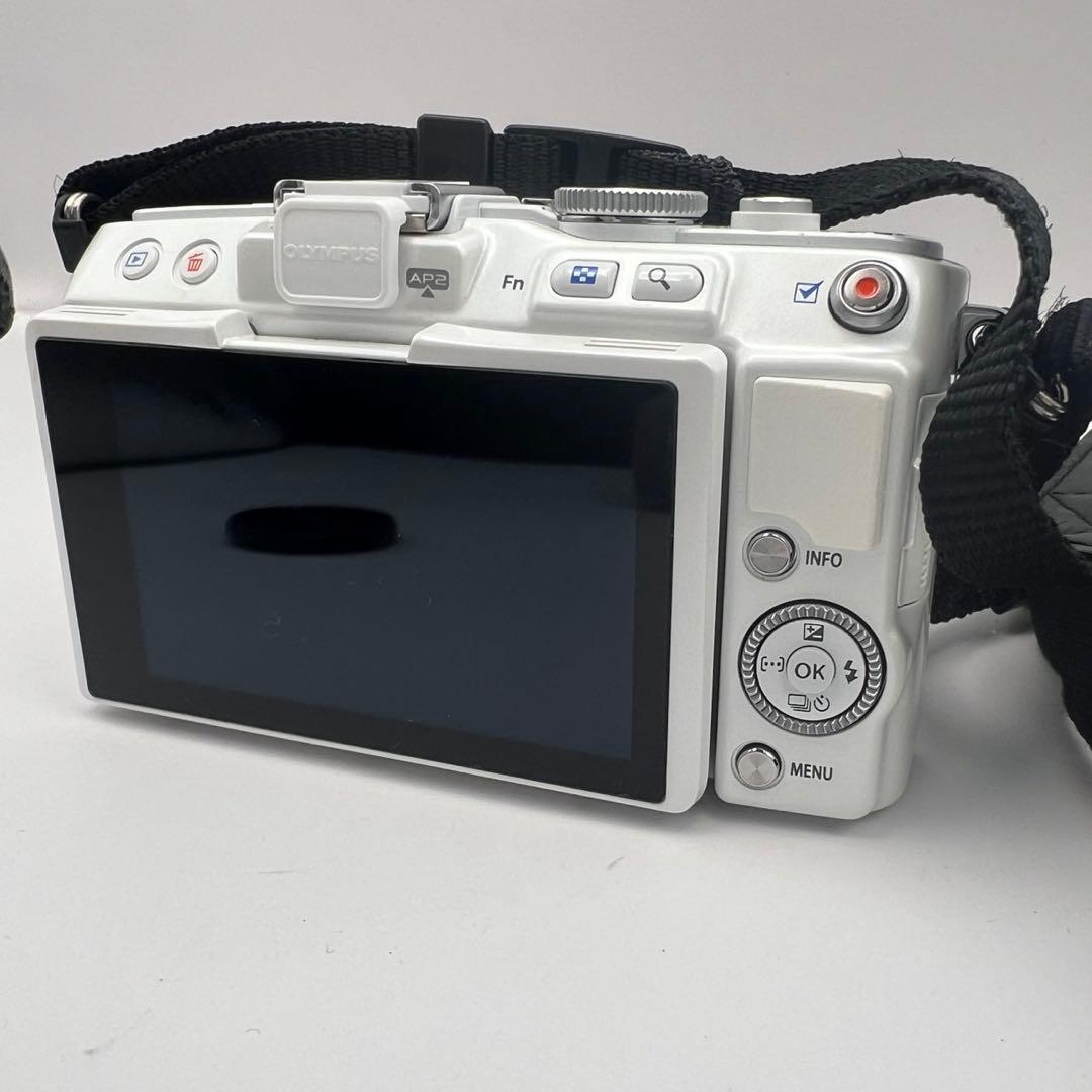 OLYMPUS PEN Lite E-PL6 ホワイト 14-42mm