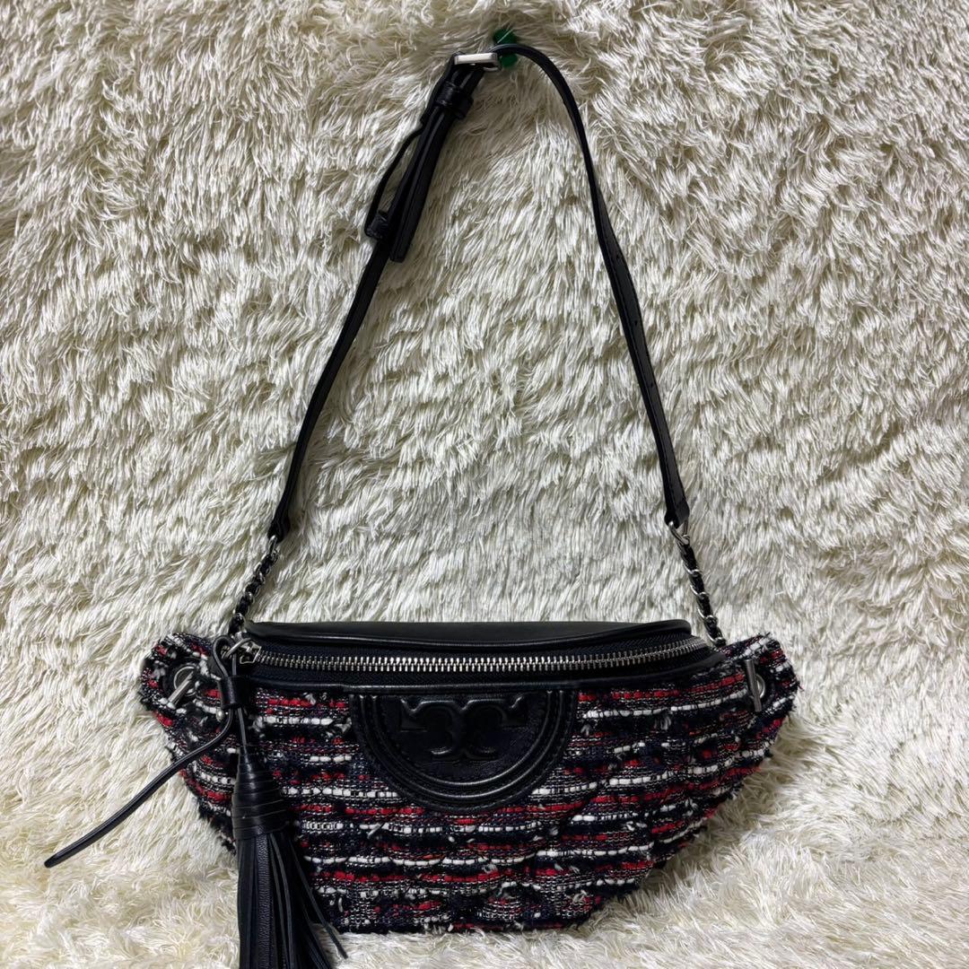 【美品】トリーバーチ ボディバッグ ツイード ブラック ロゴ フリンジ
