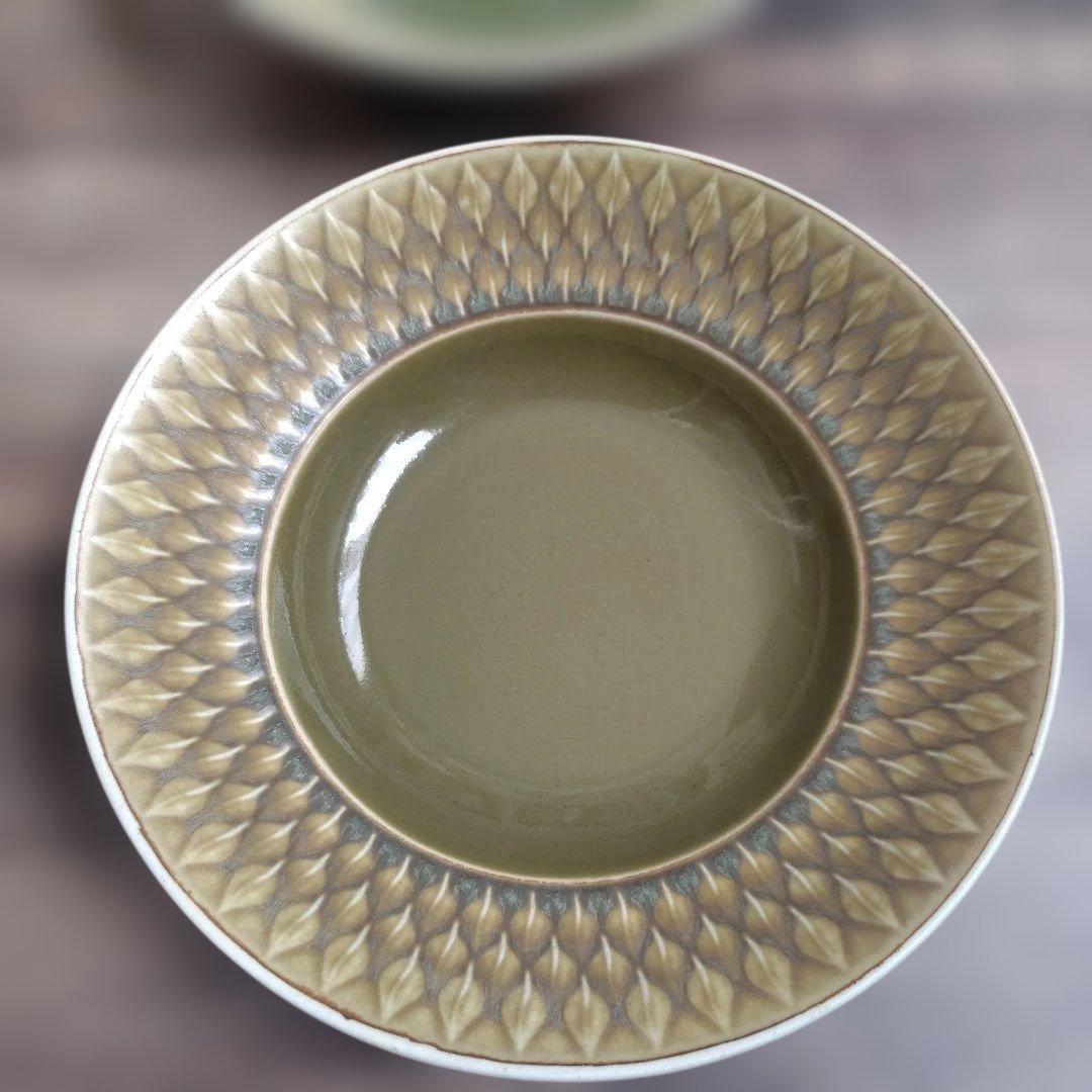 クイストゴー　レリーフ　深皿　4枚