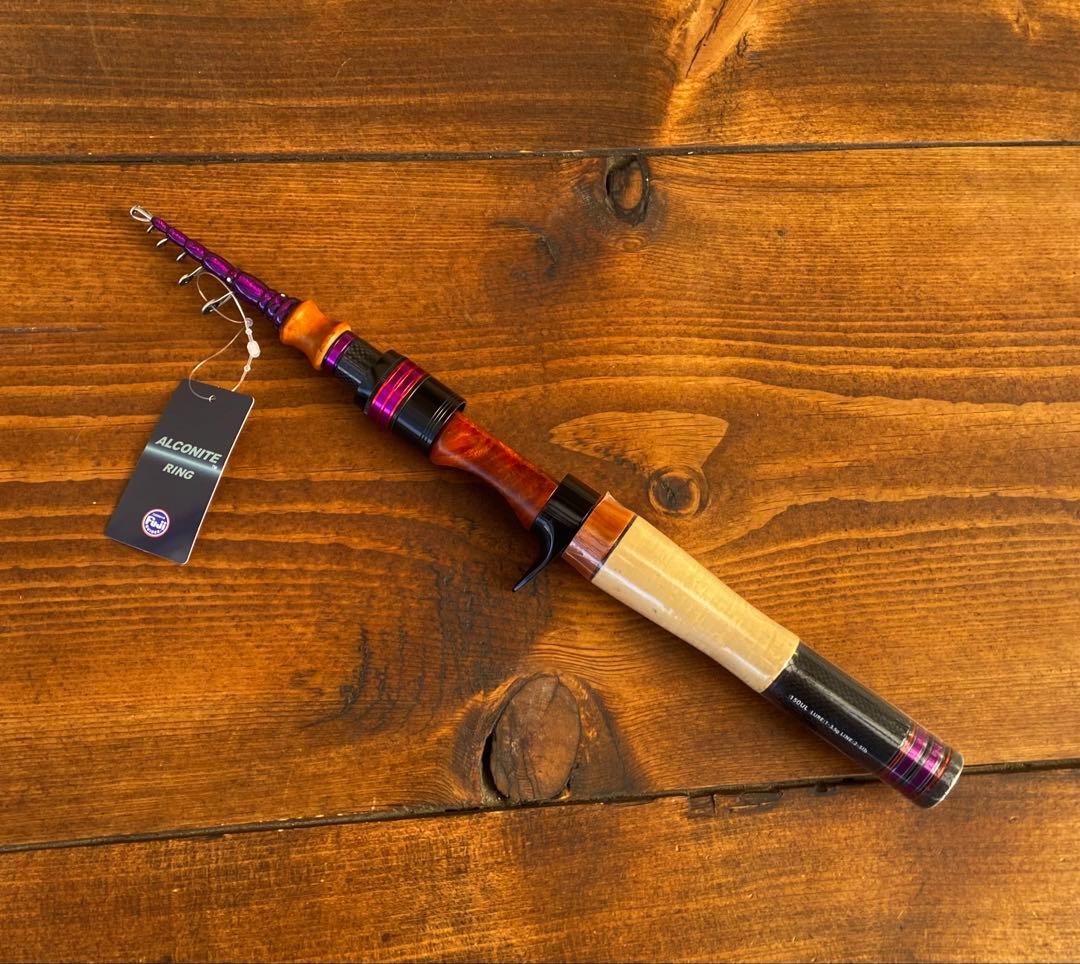 訳アリ　トラウトロッド　テレスコロッド　ウッドグリップ　ベイトロッド　カーボン製