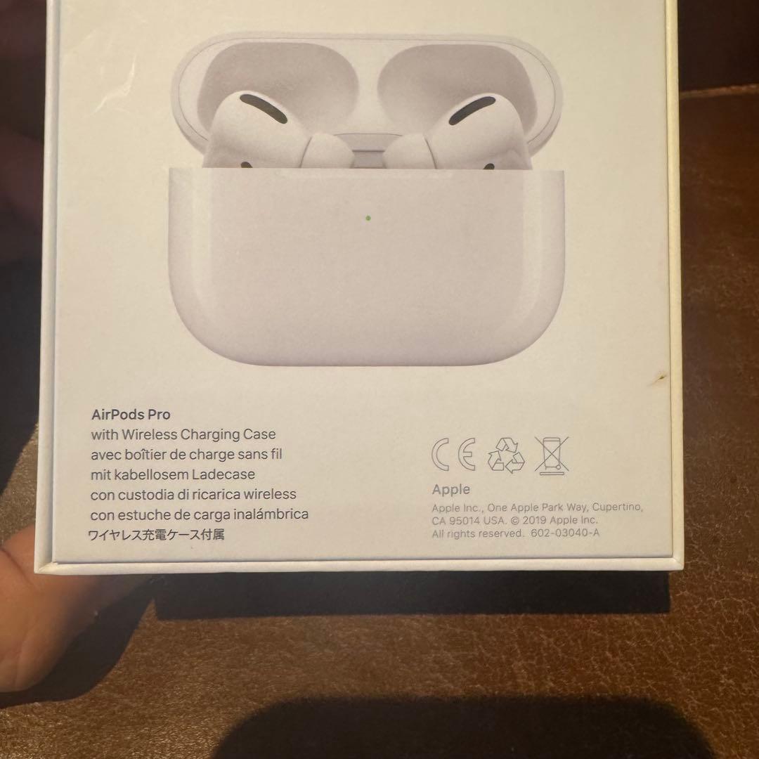 ↑ Apple AirPods Pro エアポッズ プロ 第1世代 アップル