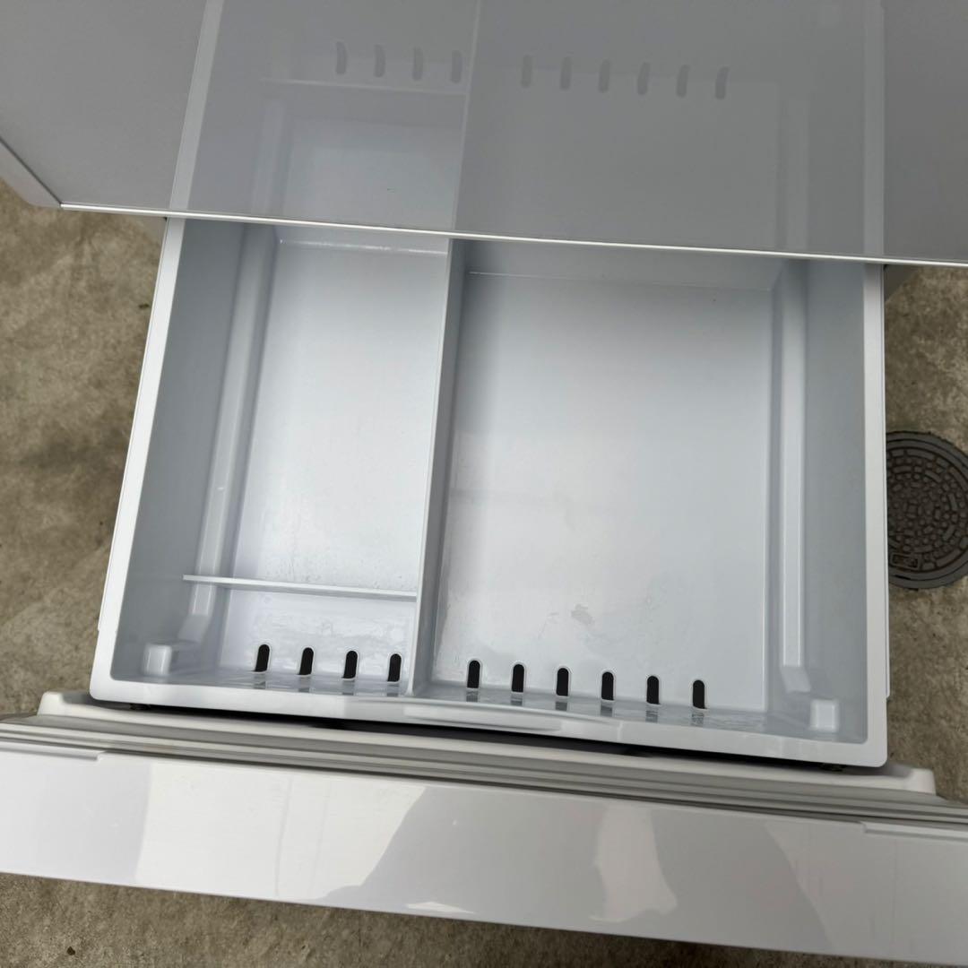 251⭐️2018年製美品★日立　冷蔵庫　大型　3ドア　自動製氷　ガラス扉