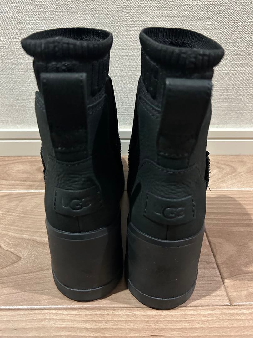 UGG☆MOXY CHELSEA ブーツ　25cm 8