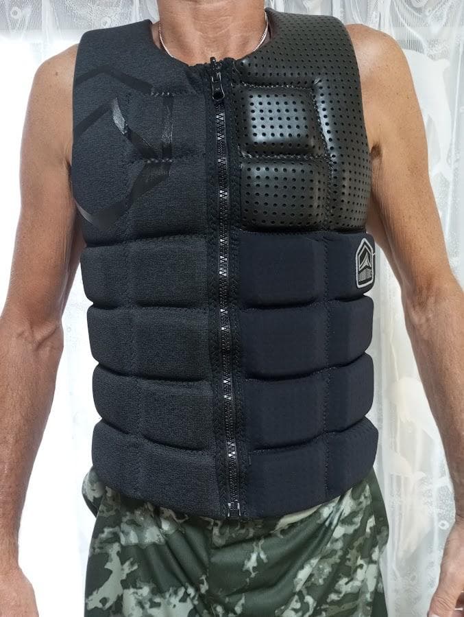 サーフィン・ボディボード Liquid Force Impact Vest