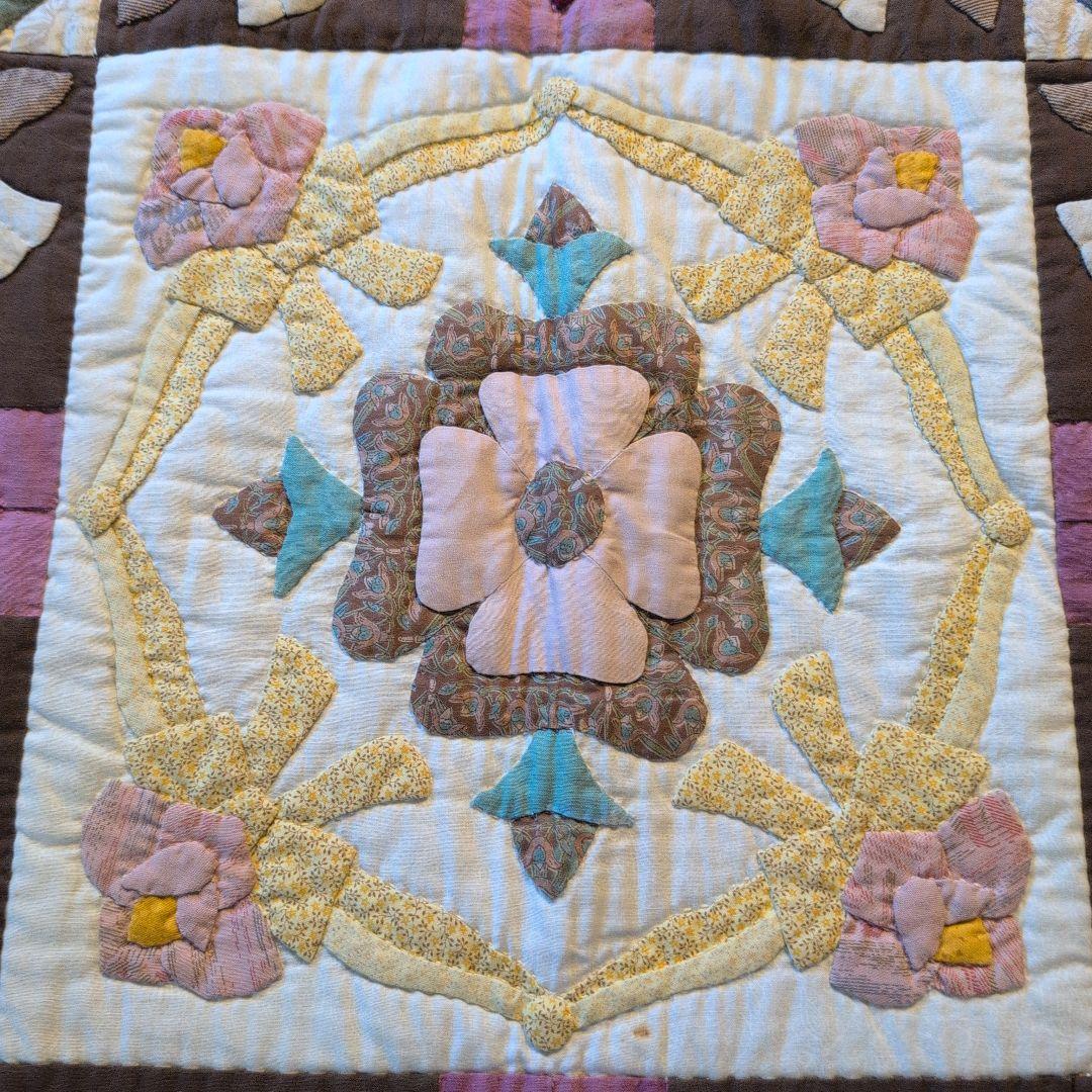 カラフルな手作りキルト