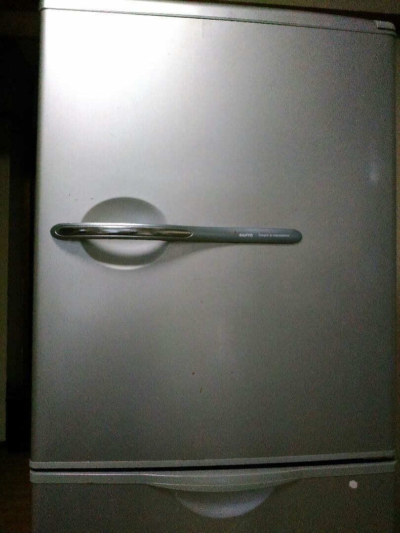 冷蔵庫　2011年製