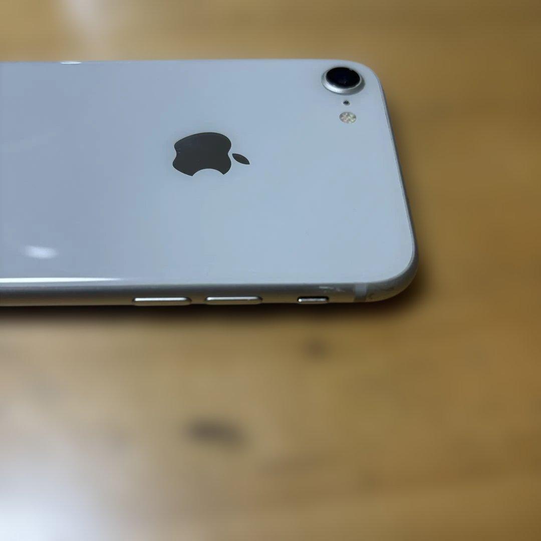 Apple iPhone 8 64GB docomo SIMロック解除済 本体