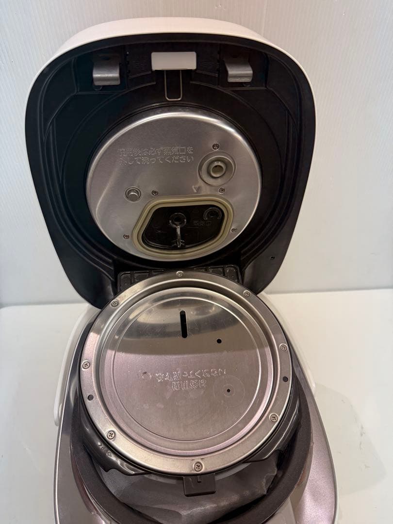 真空圧力IH TOSHIBA RC-10VST 2022年製