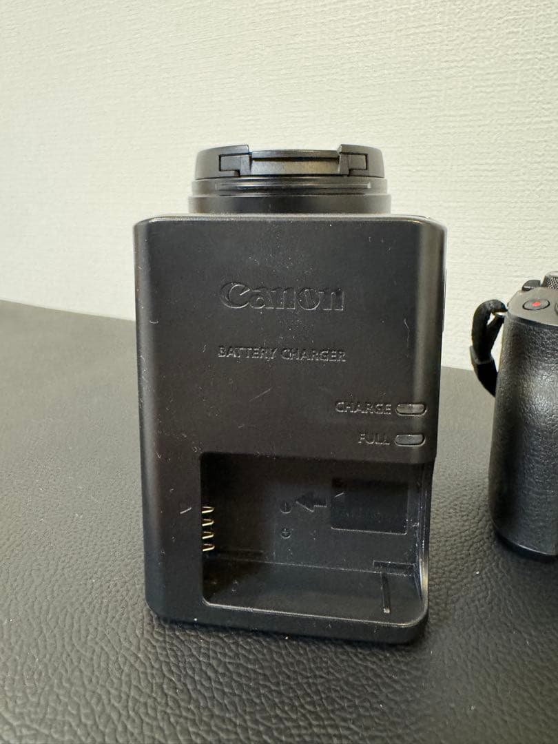 Canon EOS Kiss M 本体 + 望遠レンズ セット