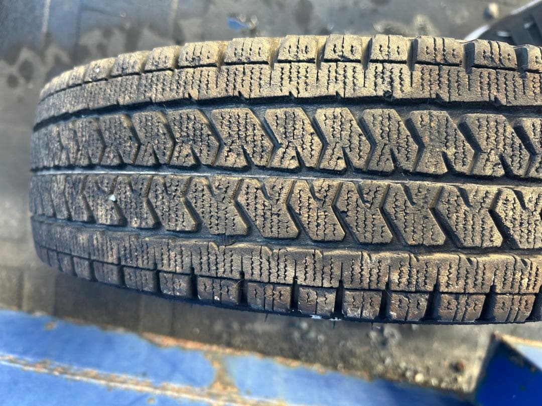 スタッドレスタイヤホイールセット145/80/12