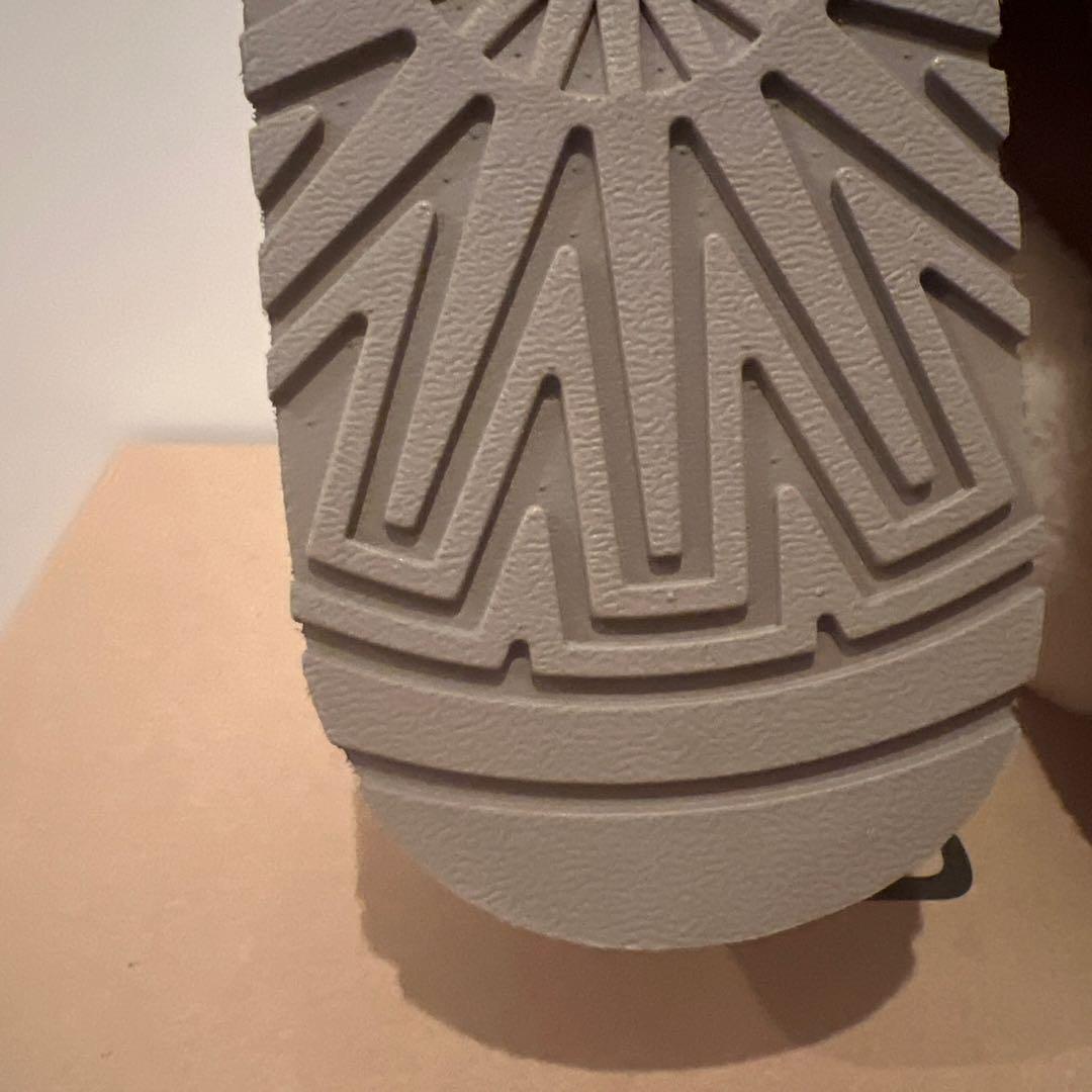 ugg アグ　Tazzelle タゼル　チェスナット　24センチ