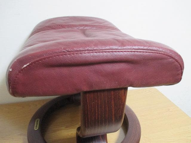 エコーネス　EKORNES　スツール　オットマン　椅子　本革　レザー　レッド系