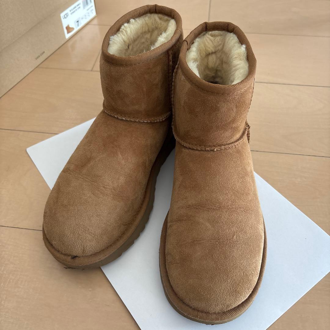 UGG アグ ムートンブーツ クラシックミニ 2 チェスナット 24cm