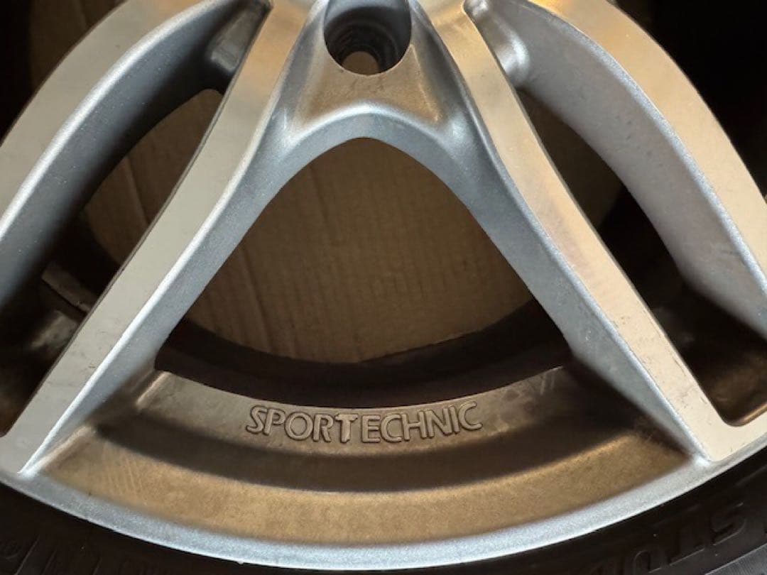 ピレリスタッドレス & SPORTECHNICアルミ4本セットW212 Eクラス