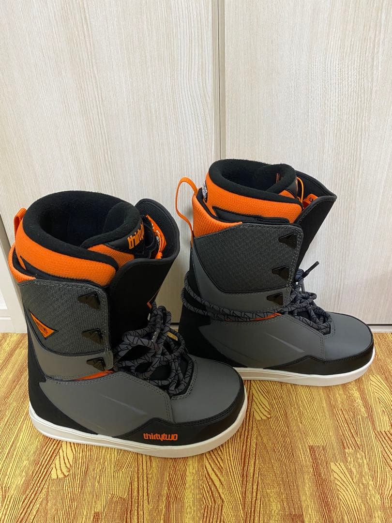 thirtytwo スノーボードブーツ グレー/オレンジ