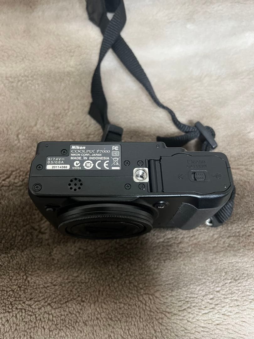 Nikon coolpix P7000 コンパクトデジタルカメラ