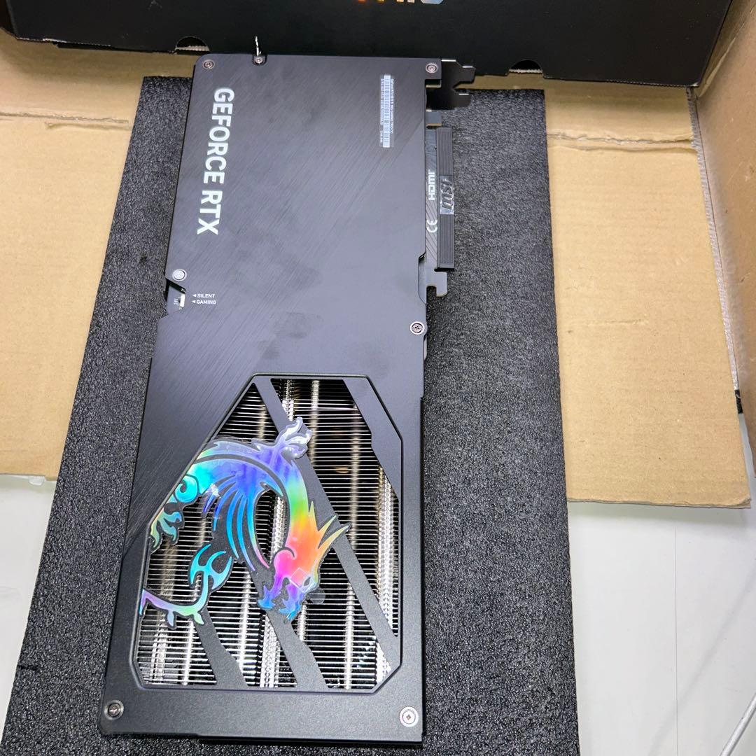 グラフィックボード・グラボ・ビデオカード MSI GeForce RTX 5070 Ti 16G GAMING TRIO