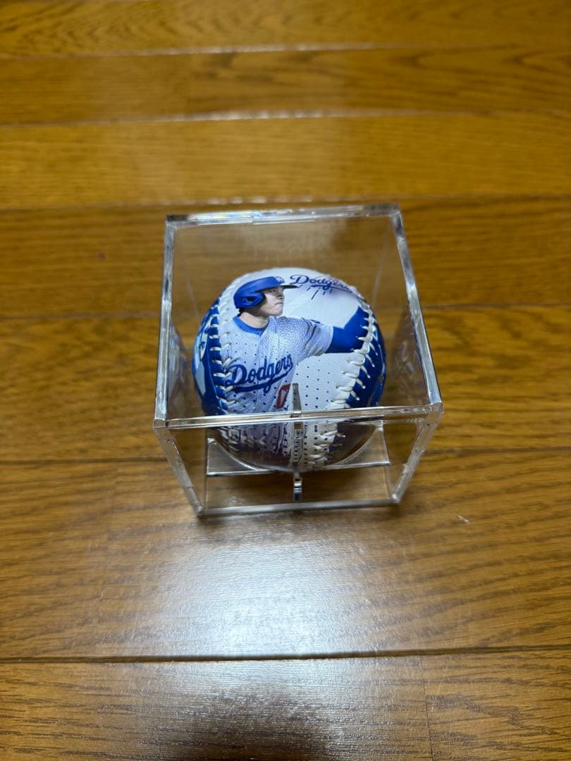 2025個限定 ドジャース 大谷翔平 世界一記念ボール ケース/ロットNo.付