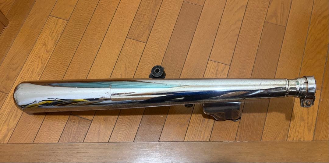 SR400純正マフラー