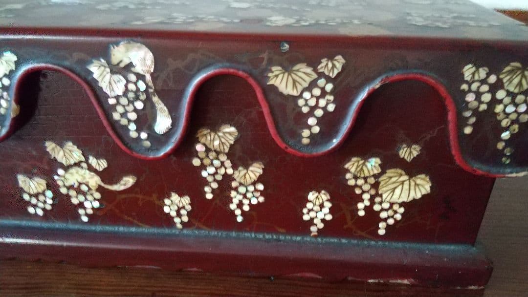 螺鈿 文箱 硯箱 \"栗鼠と葡萄 \" 時代不詳