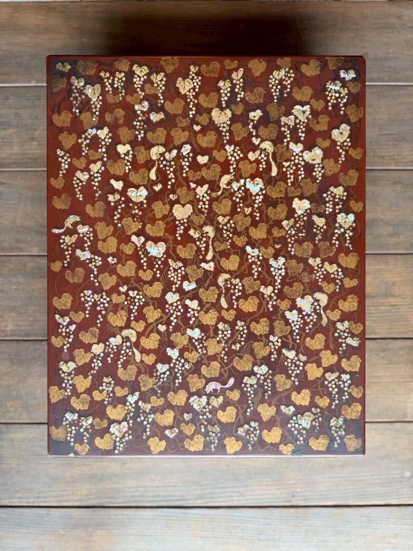 螺鈿 文箱 硯箱 \"栗鼠と葡萄 \" 時代不詳