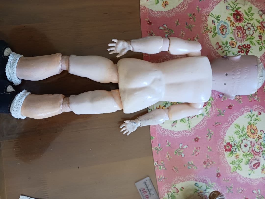 アンティークビスクドール ヘインリッチ(ドイツ) 保証書(星ビル)ポスター 付き