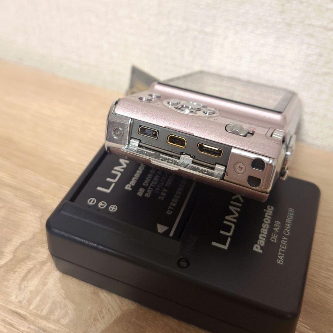 LUMIX　カメラ