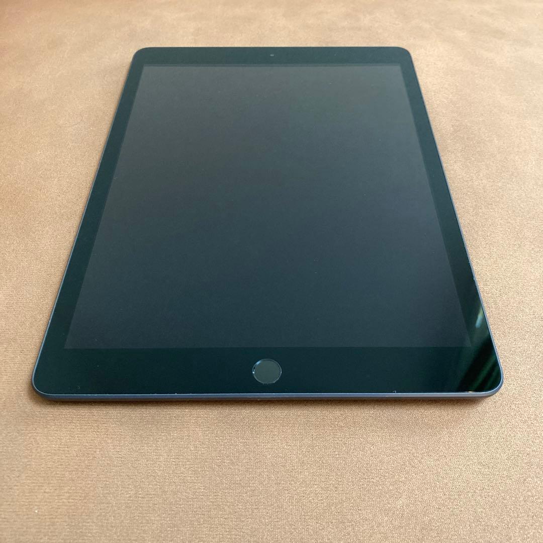 3082【早い者勝ち】美品☆iPad7 第7世代 32GB WIFIモデル☆