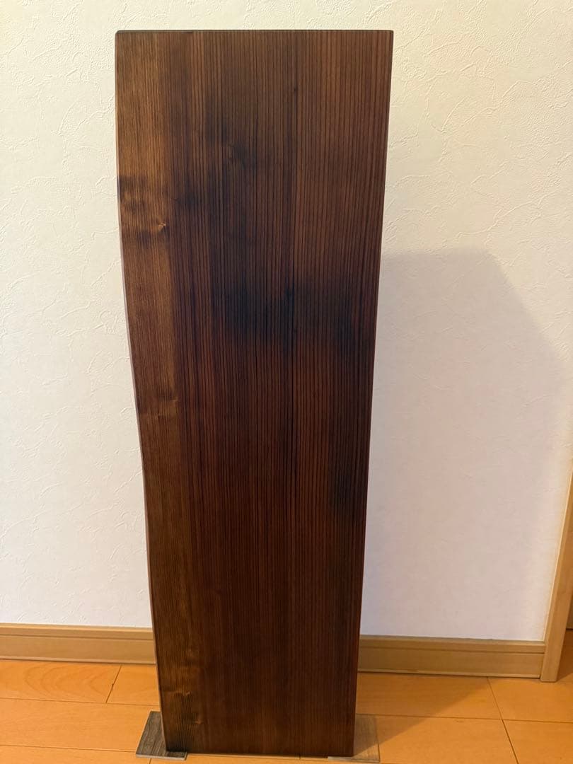 天然杉一枚板サイドテーブル、ワトコオイルダークウォルナット仕上げ‼️