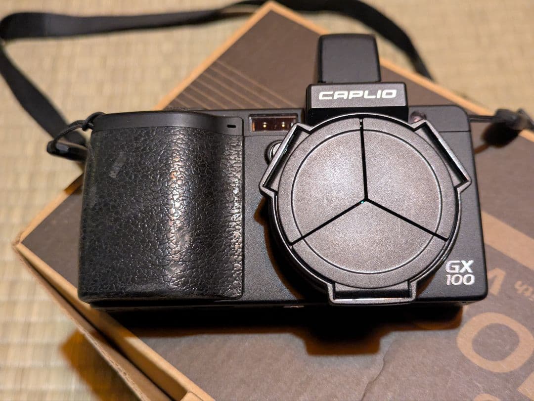 RICOH Caplio GX100　リコー