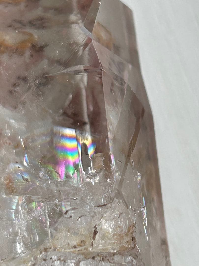 ブラジル・ディアマンティーナ産 レインボー入り ナチュラルクリアクォーツ