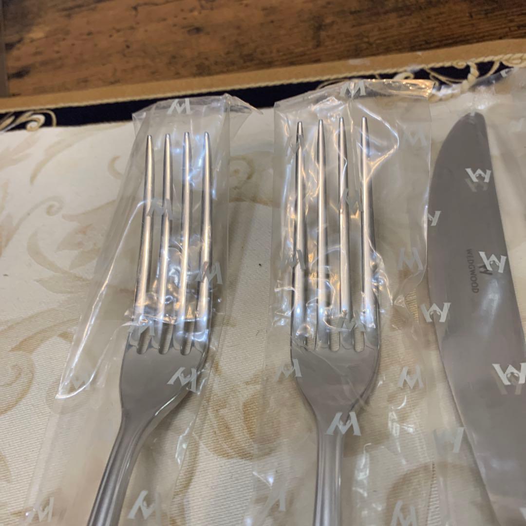 未使用　ウェッジウッド スワル　ディナーナイフ　フォーク　スプーン 4セット