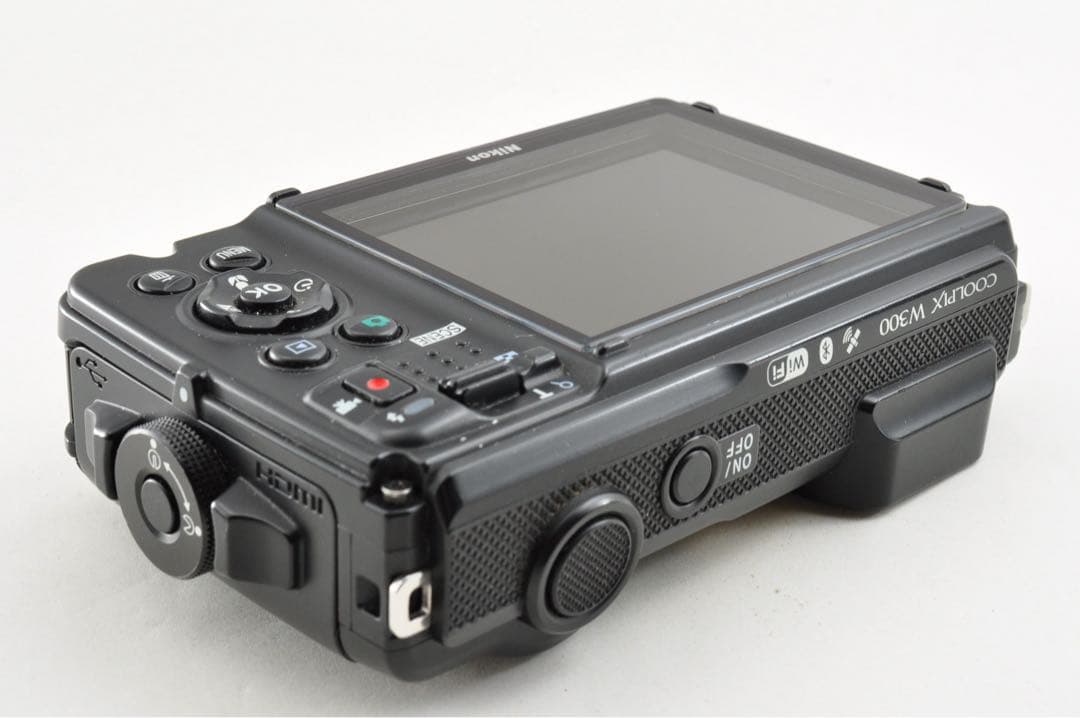Nikon COOLPIX W300 カモフラージュ 防水 デジタルカメラ
